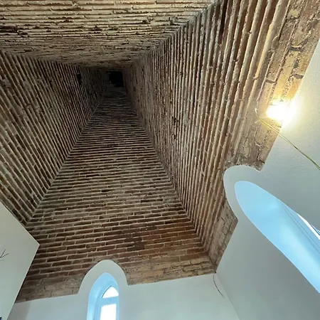 The Tower * Rom