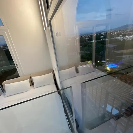 The Tower Apartment Rom